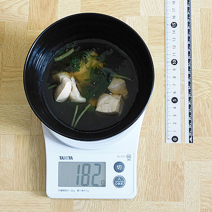 中皿1杯分のキンサイと鶏肉のスープ 182g