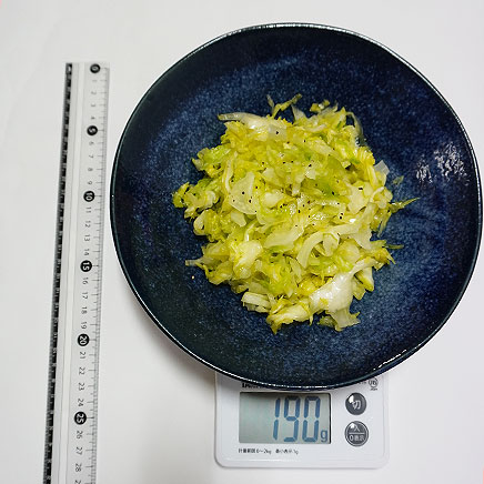 中皿1杯分の塩キャベツのオリーブオイルサラダ 190g