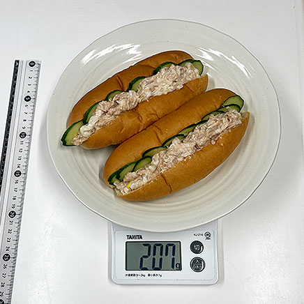 2本分のきゅうりとツナのコッペパンサンドイッチ 207g