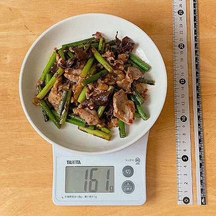 大皿1皿分の茎にんにくの炒め物 161g