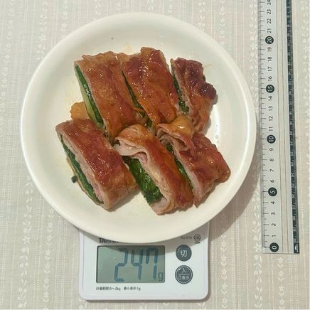 大皿1皿分のレタスの肉巻き 247g