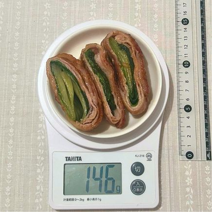 小皿1皿分のレタスの肉巻き 146g