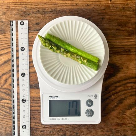 1本分のアスパラガスの素揚げ 17g