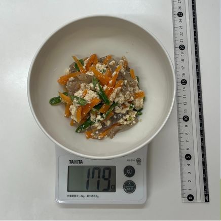 大皿1皿分のこんにゃくと人参の白和え