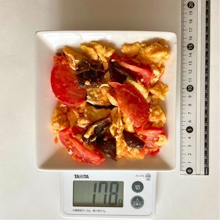 小皿1杯分のトマトときくらげの卵炒め