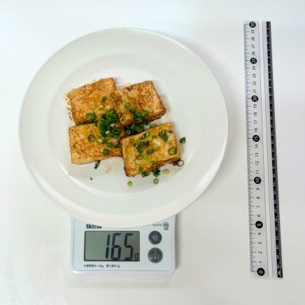 1人前木綿豆腐4切れ分の豆腐のバター醤油焼き