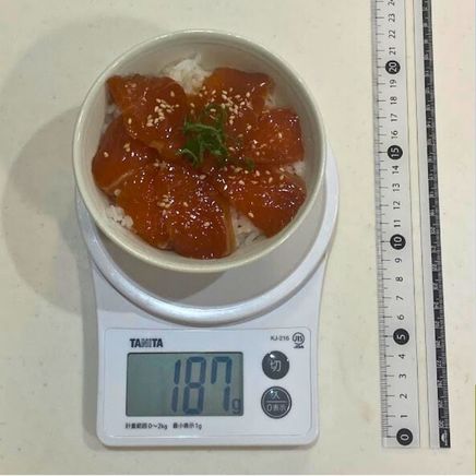 茶碗1杯分のサーモンの漬け丼