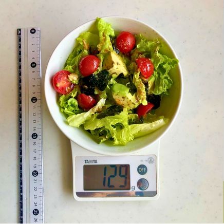 サラダボウル(大)1杯分1人前のサニーレタスサラダ