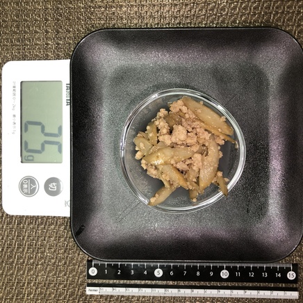 おつまみ皿25gのごぼうとひき肉のピリ辛炒め