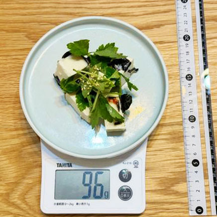 小皿一皿分のみつばサラダ