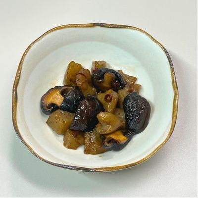 こんにゃくとしいたけの煮物