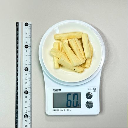 丸皿(小)・一皿分の長芋のめんつゆ漬け