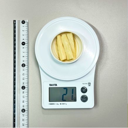 縁高皿(小)・一皿分の長芋のめんつゆ漬け