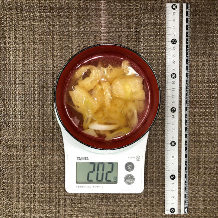 御椀1杯・1人前202gのねぎの味噌汁