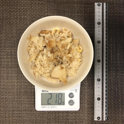 茶碗1杯・1人前218gのきのことたけのこの炊き込みご飯