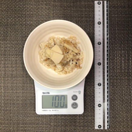 100gのきのことたけのこの炊き込みご飯