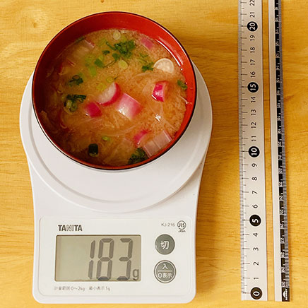 お椀1杯分のはつか大根の味噌汁