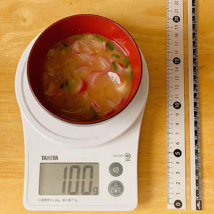 100gのはつか大根の味噌汁