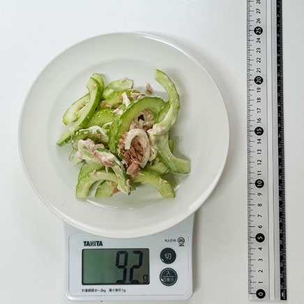 中皿1皿分・1人前の白瓜とツナのサラダ