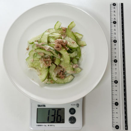 大皿1皿分の白瓜とツナのサラダ