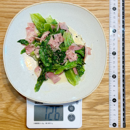 中皿1皿・1人前のリーフレタスの炒め物