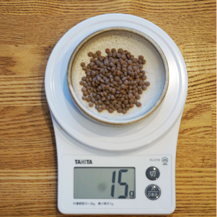 スープカップ1杯分のレンズマメのスープに使ったレンズ豆