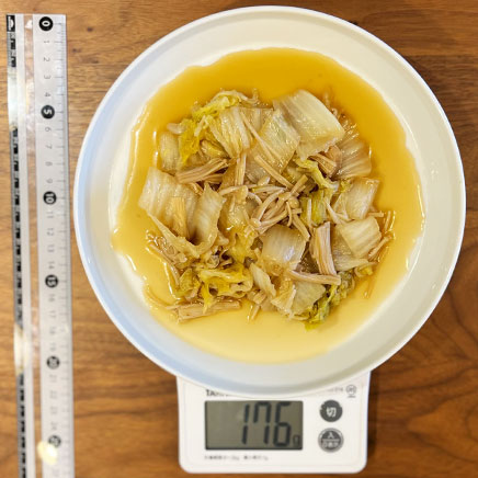 中皿1皿分の白菜とえのきの煮浸し