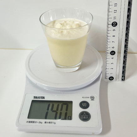 200mlのグラス1杯分のバニラシェイク