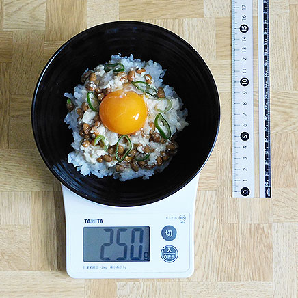 丼（中）の納豆豆腐卵丼