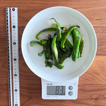 大皿1皿分のピーマンのソテー