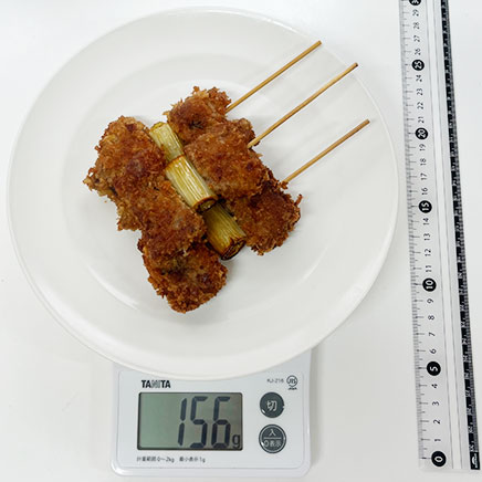 3本分の牛肉の串カツ