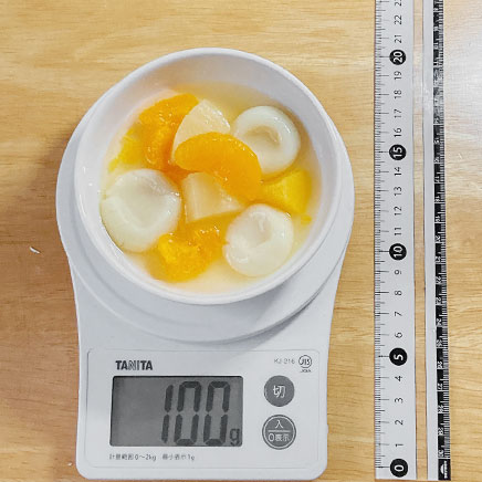 100g分のフルーツ白玉