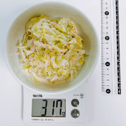 中鉢1杯・3人分の白菜のサラダ