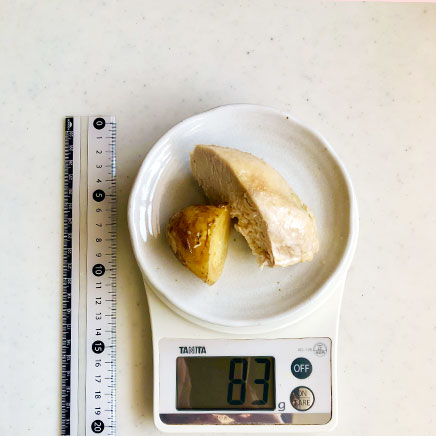 鶏肉1/4枚分の鶏肉のコンフィ