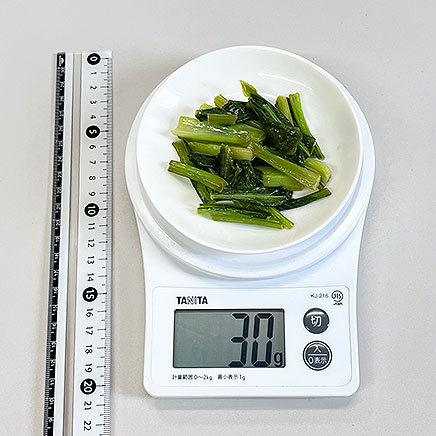 小皿1皿分の小松菜のバターソテー