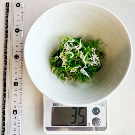 中鉢・1人前のつまみ菜のしらす和え