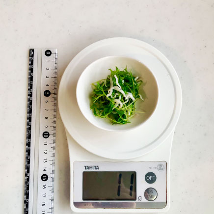 豆皿1皿分のつまみ菜のしらす和え