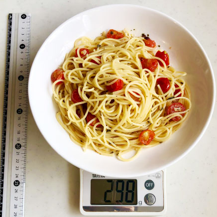 大皿1皿・1人前のミニトマトのペペロンチーノ