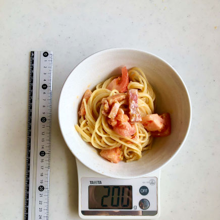 中皿1皿分のトマトカルボナーラ