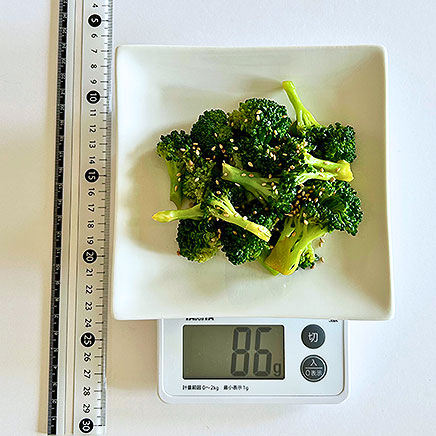 中皿1皿分のブロッコリーのナムル