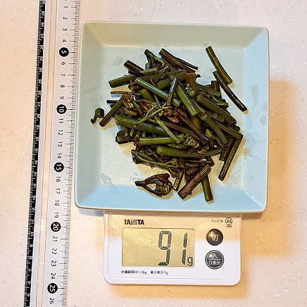 中皿1皿分のわらびのおひたし