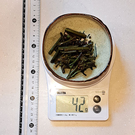 小皿1皿分のわらびのおひたし