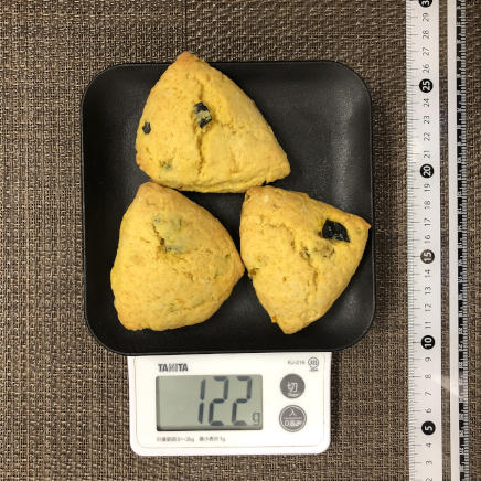 3個分のかぼちゃのスコーン