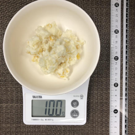 100g分のコーンのポテトサラダ