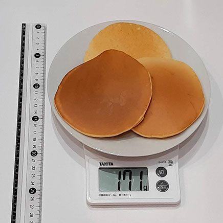 3枚分のタピオカ粉のパンケーキ
