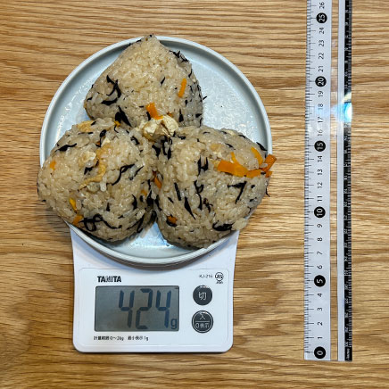 3個分のひじきおにぎり