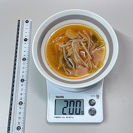 スープボウル1杯分のもやしのキムチスープ