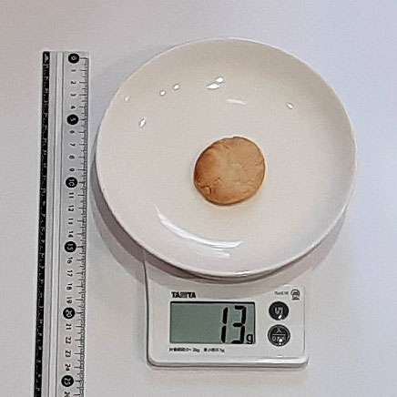 直径5cmの生姜クッキー1枚