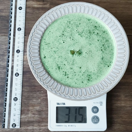 スープ皿１杯分のバジルスープ