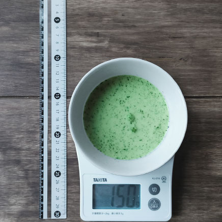 スープボウル１杯分のバジルスープ